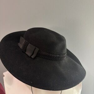 Vintage 100% Wool USA Classic Beautiful Crafted Band w Bow Wide-Brim Wool Hat